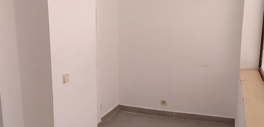 Local – Fernando VII, 5 – Madrid